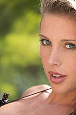 Samantha Saint 03