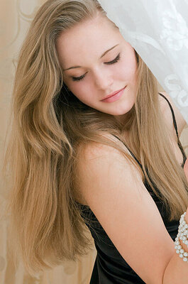 Beautiful Mendes 00