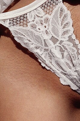 Elegant Nude Blonde 05